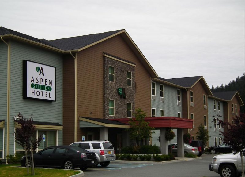 hotels near airport juneau