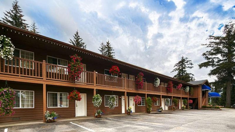 hotels mendenhall glacier