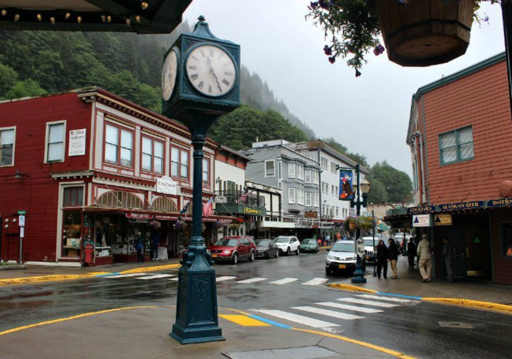 juneau alaska weather by month